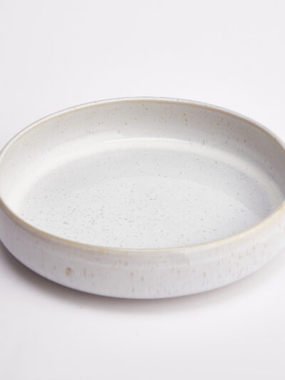 Assiette creuse en céramique – Blanc moucheté
