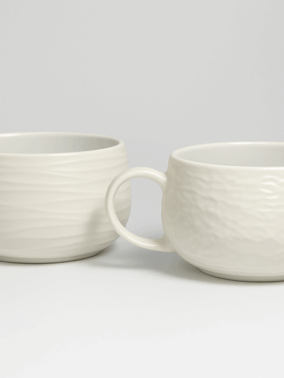 Tasses blanches en céramique texturée – Ondes & Martelée